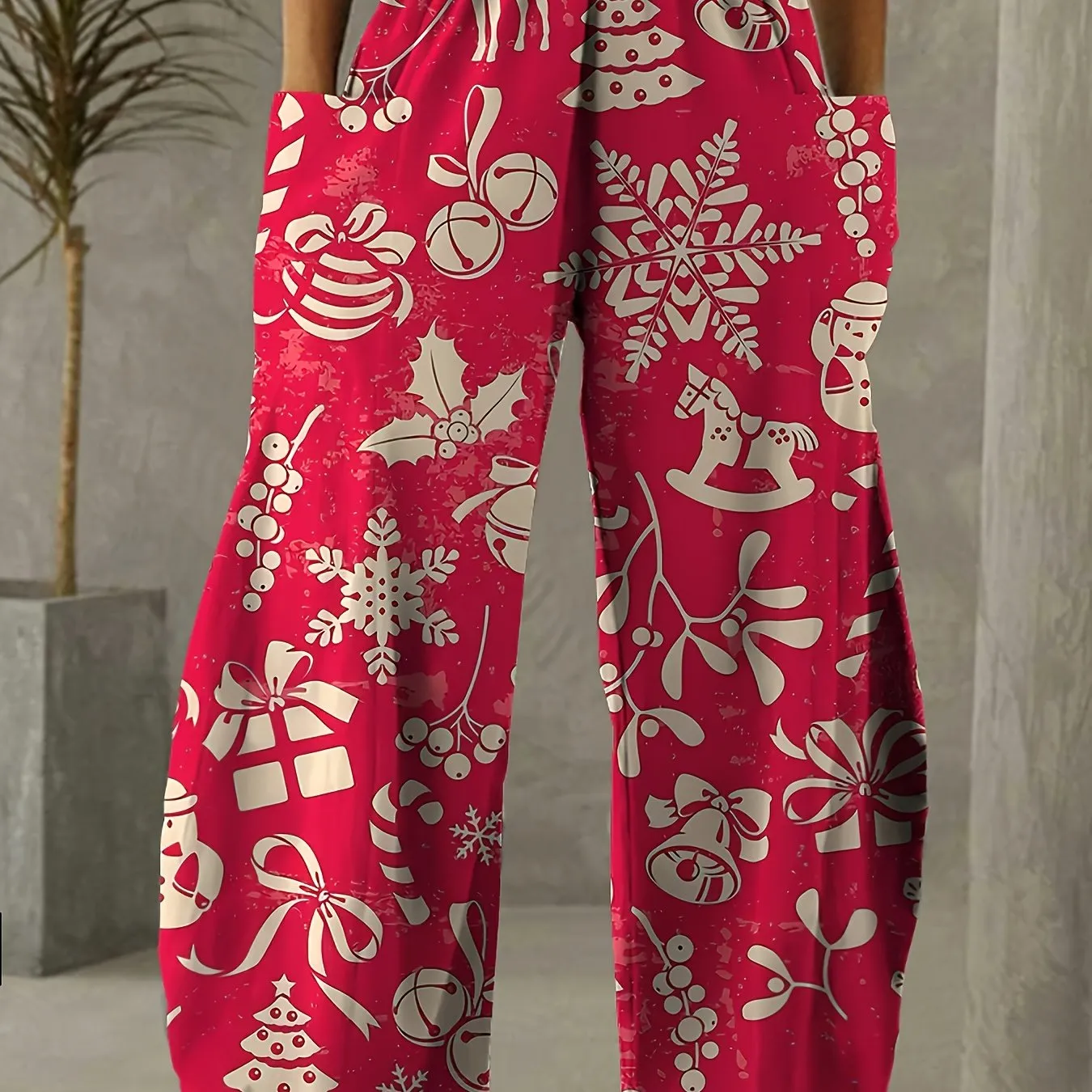 Cozy Christmas Allover Print Baggy Pants - Women's Loose-Fit Elastic Waist Casual Pants with Dual Pockets - Festive Holiday Wear for Comfortable Daily Life